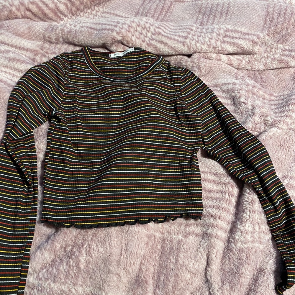 Long sleeve crop top
